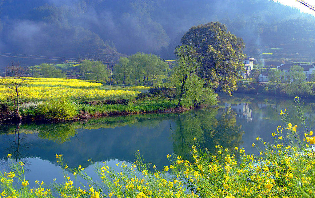 一程春景