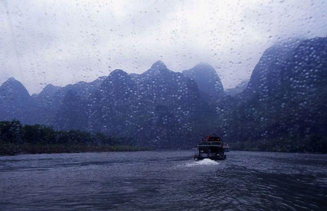 清風伴雨行