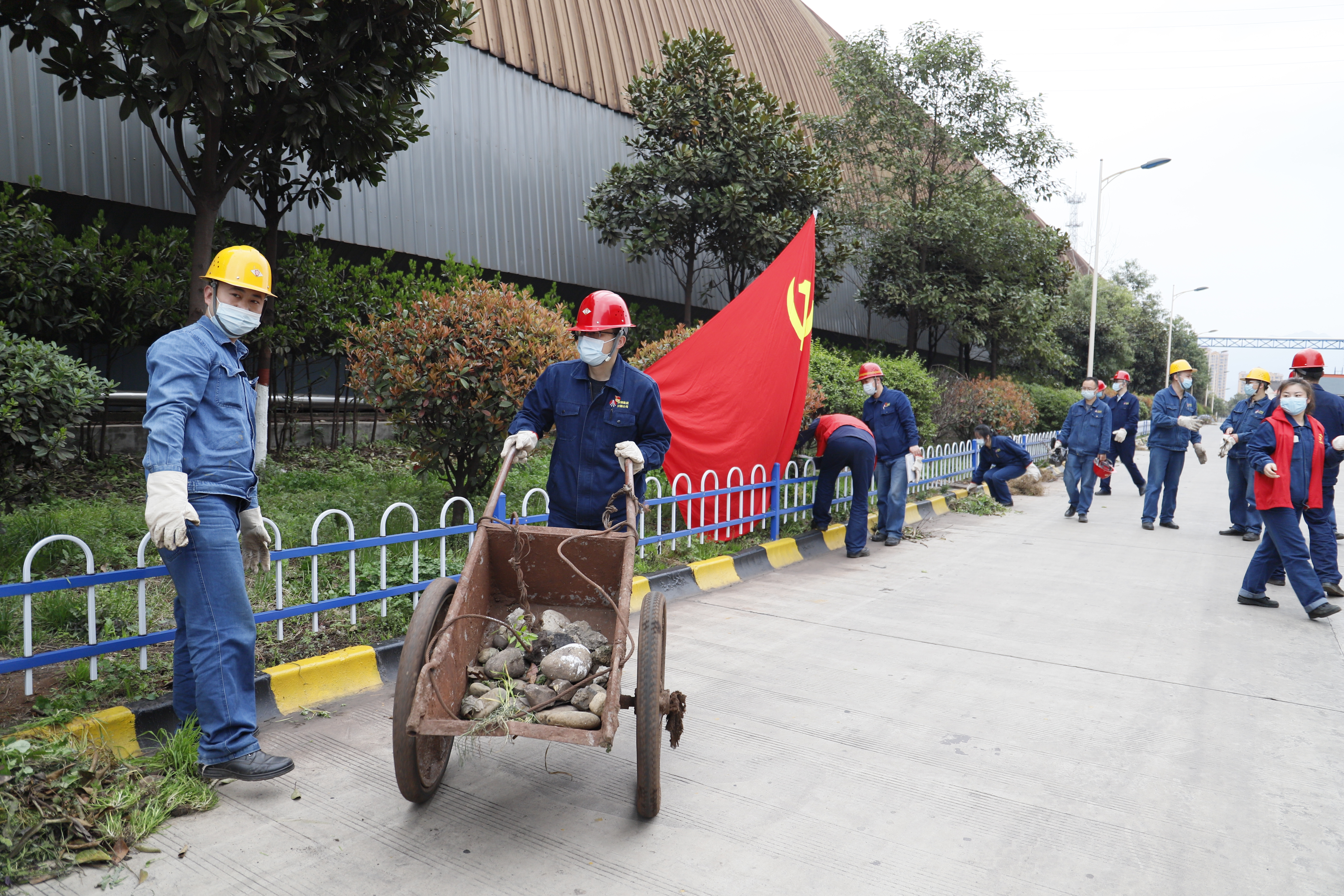 黨建引領(lǐng)，精準(zhǔn)畫(huà)像 搭建“人”字工程