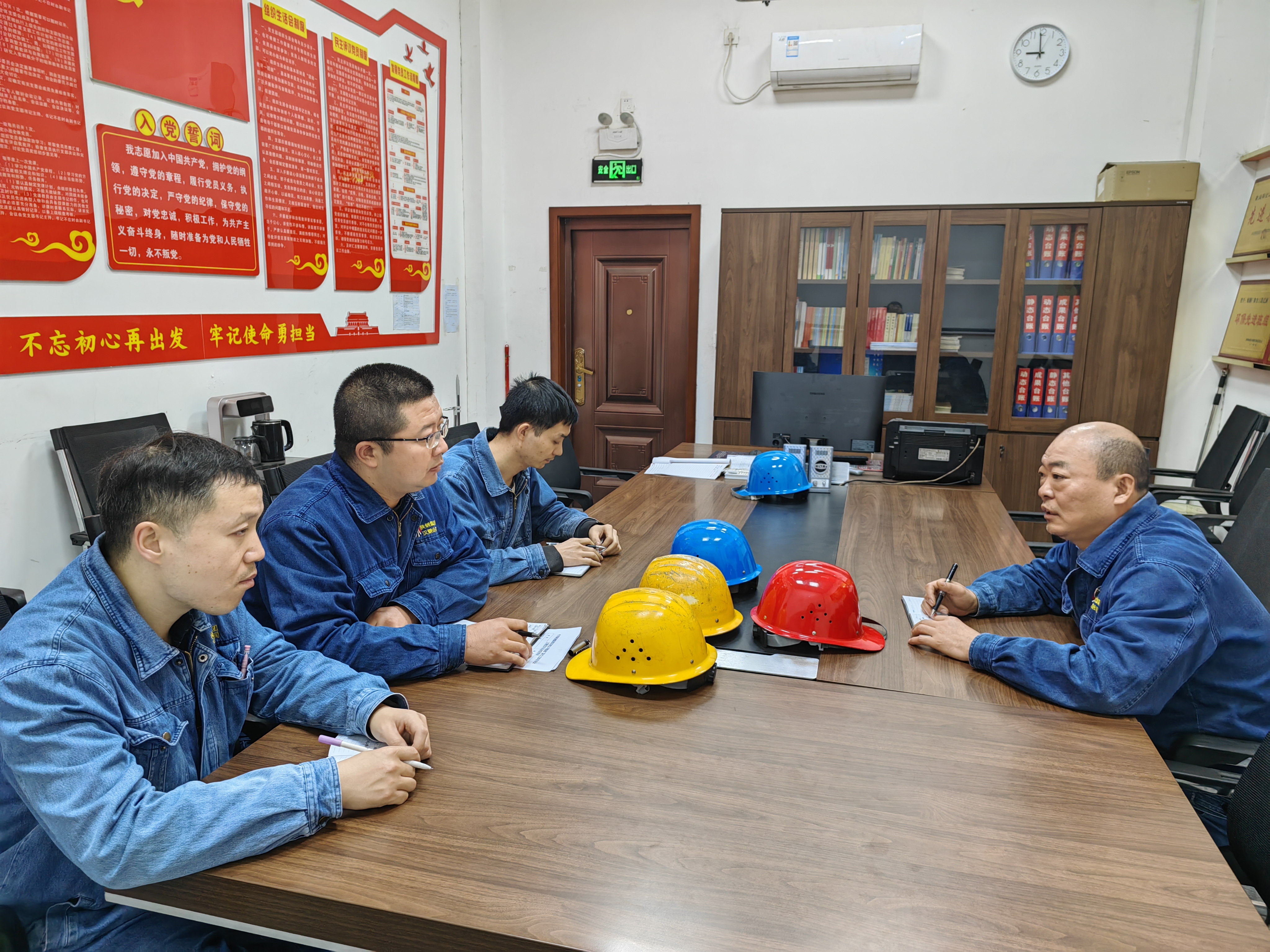 立足“小單元”，班組建設(shè)再上“星”臺(tái)階